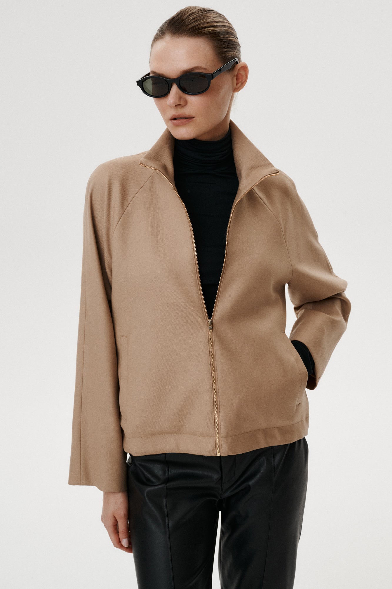 Woolheaven short wool bomber jacket – MARI PRETI