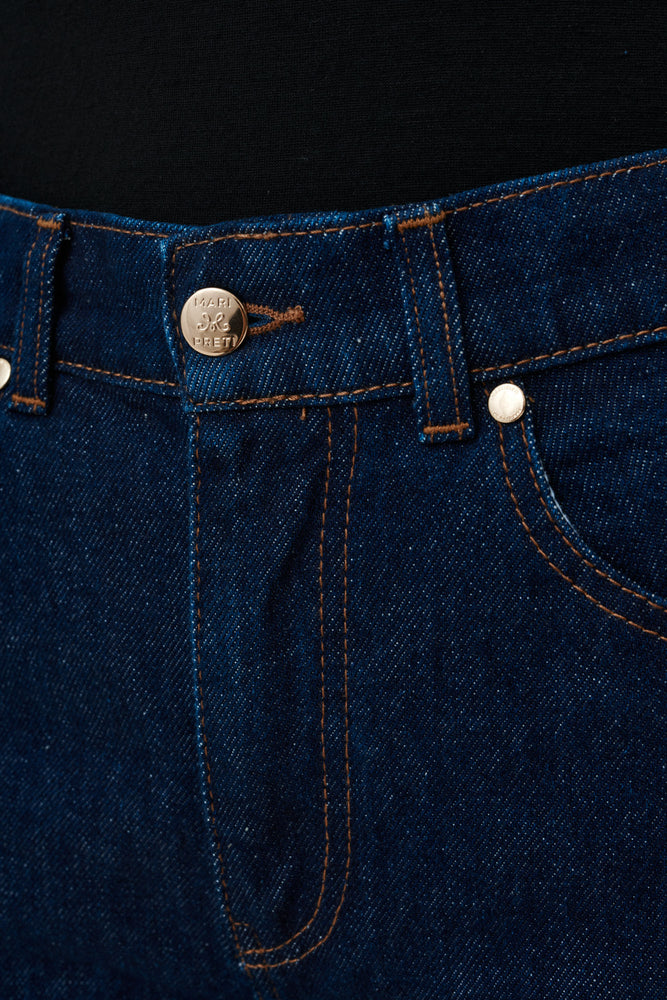 
                  
                    Granatowe klasyczne spodnie jeansowe Denim Dream II
                  
                