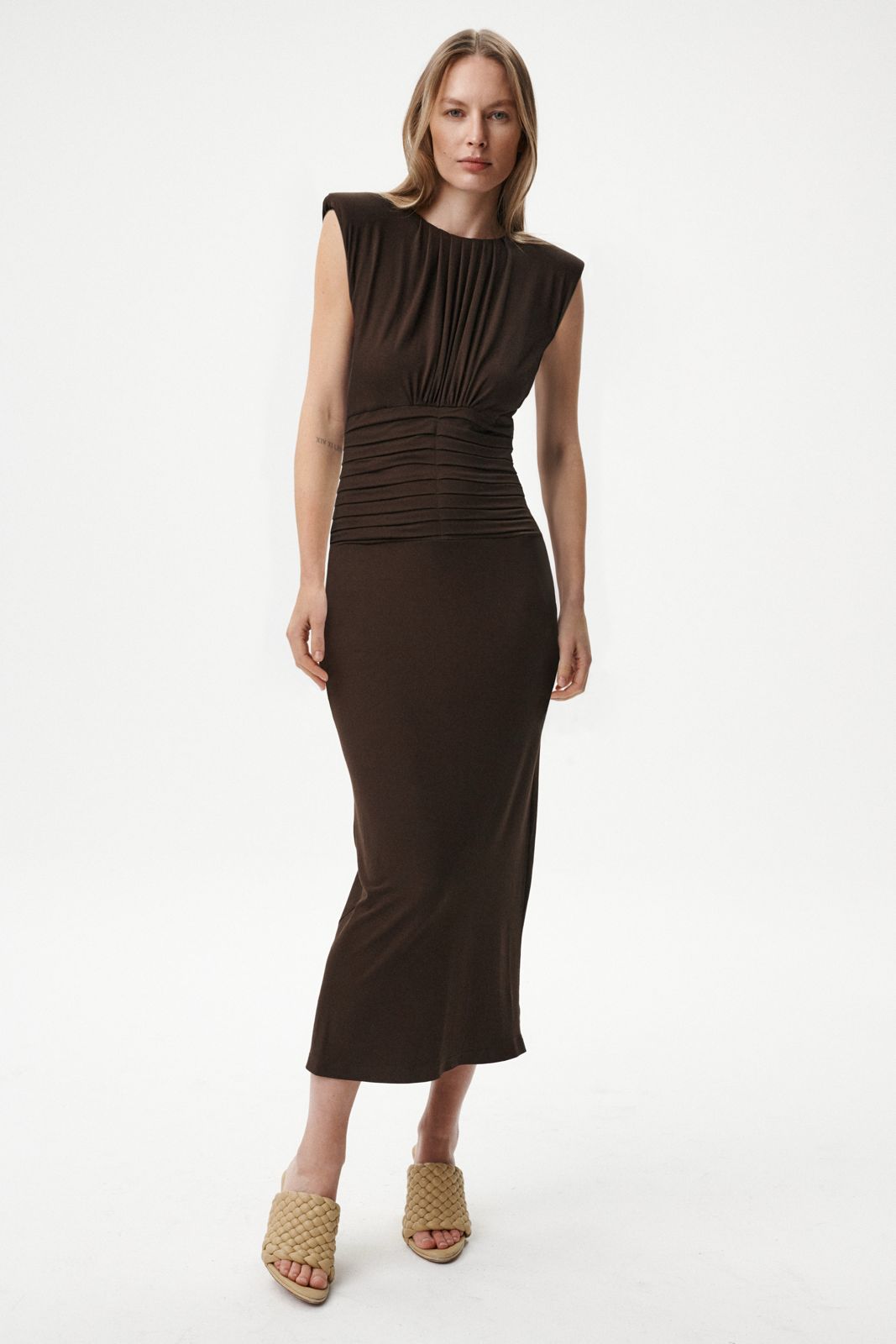 
                  
                    DELUNA II BROWN MIDI DRESS
                  
                