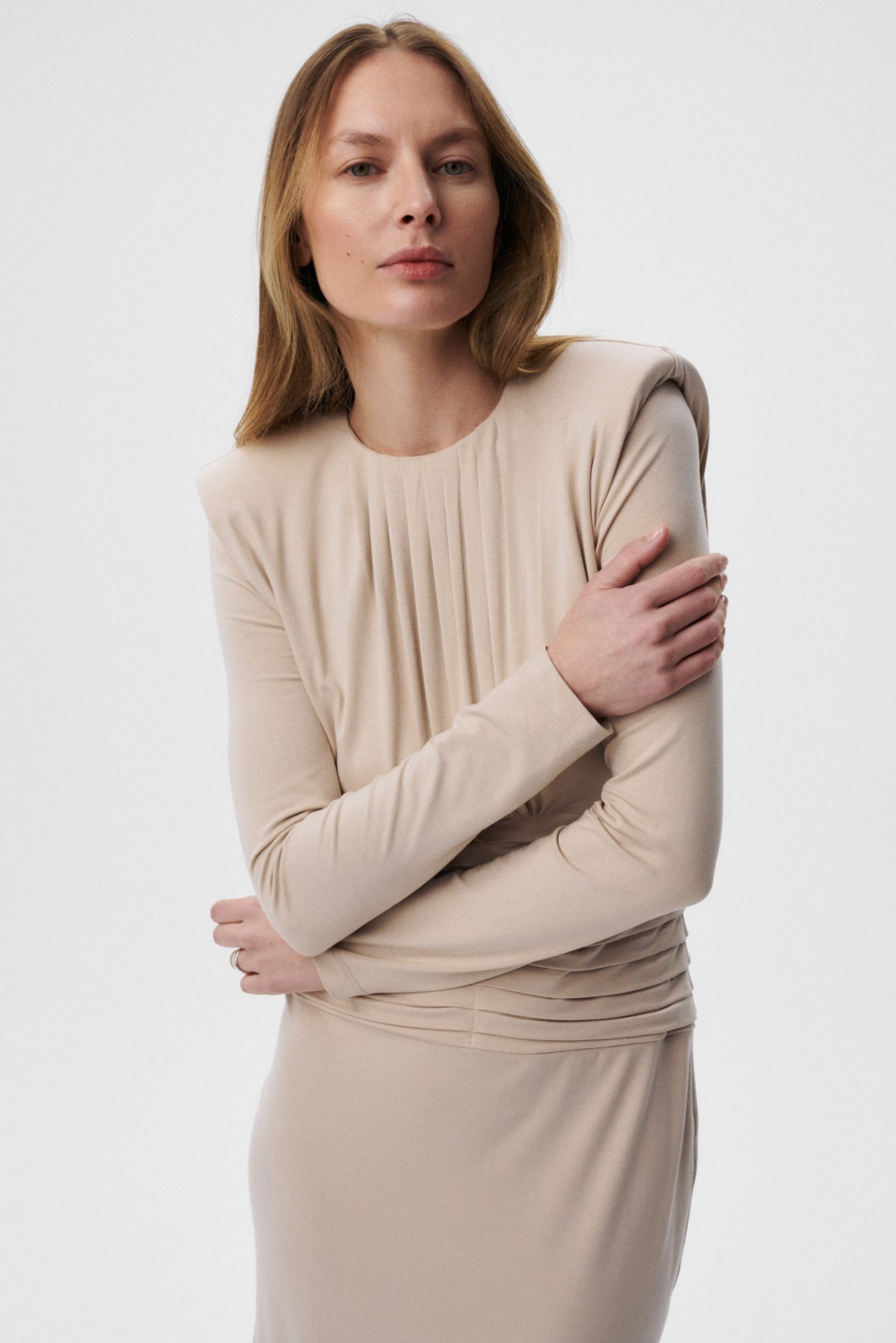 
                  
                    BEŻOWA SUKIENKA MIDI DELUNA II
                  
                