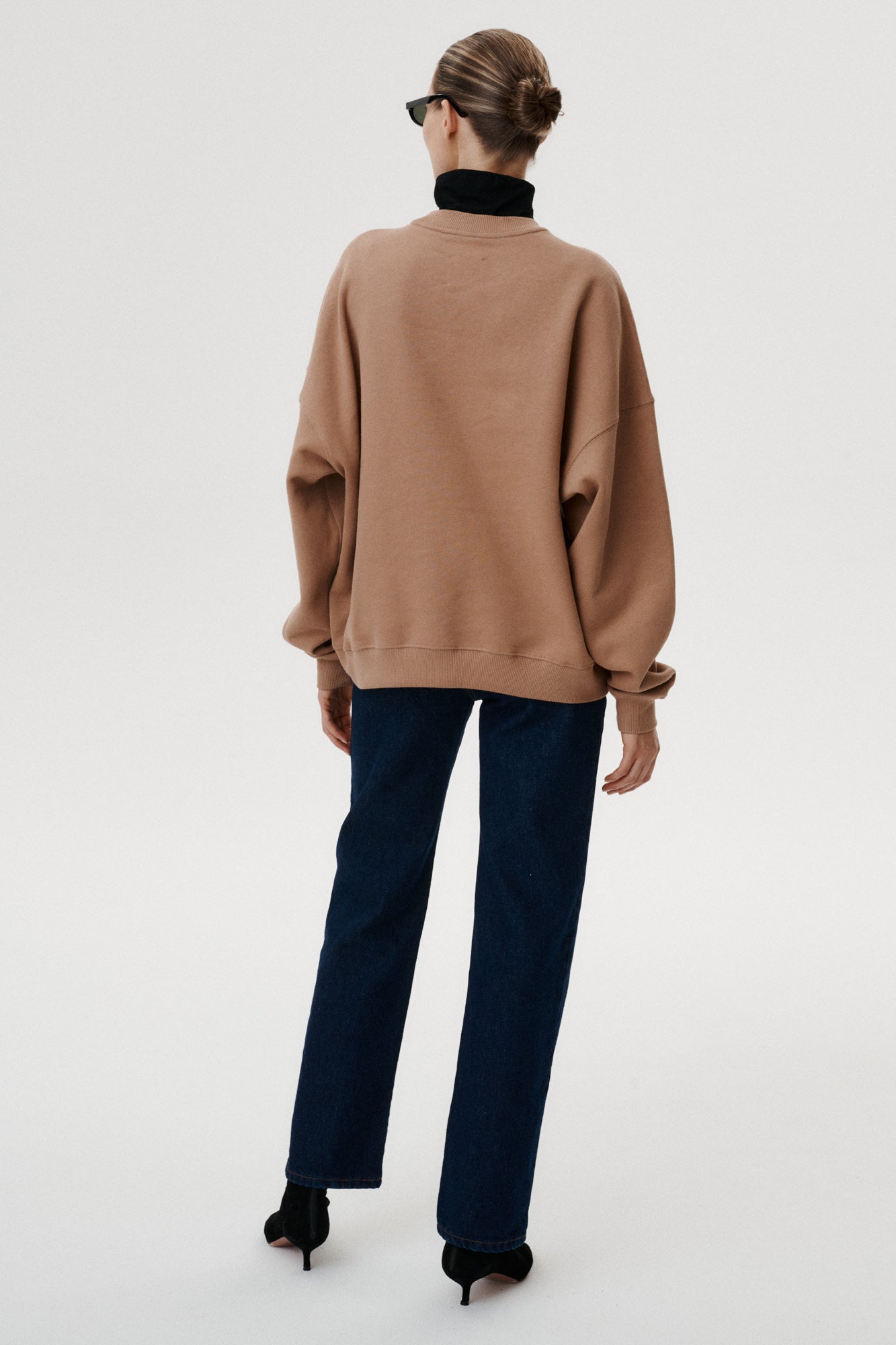 
                  
                    Camelowa bawełniana bluza oversize Onera z spersonalizowany motywem MONOGRAM M
                  
                