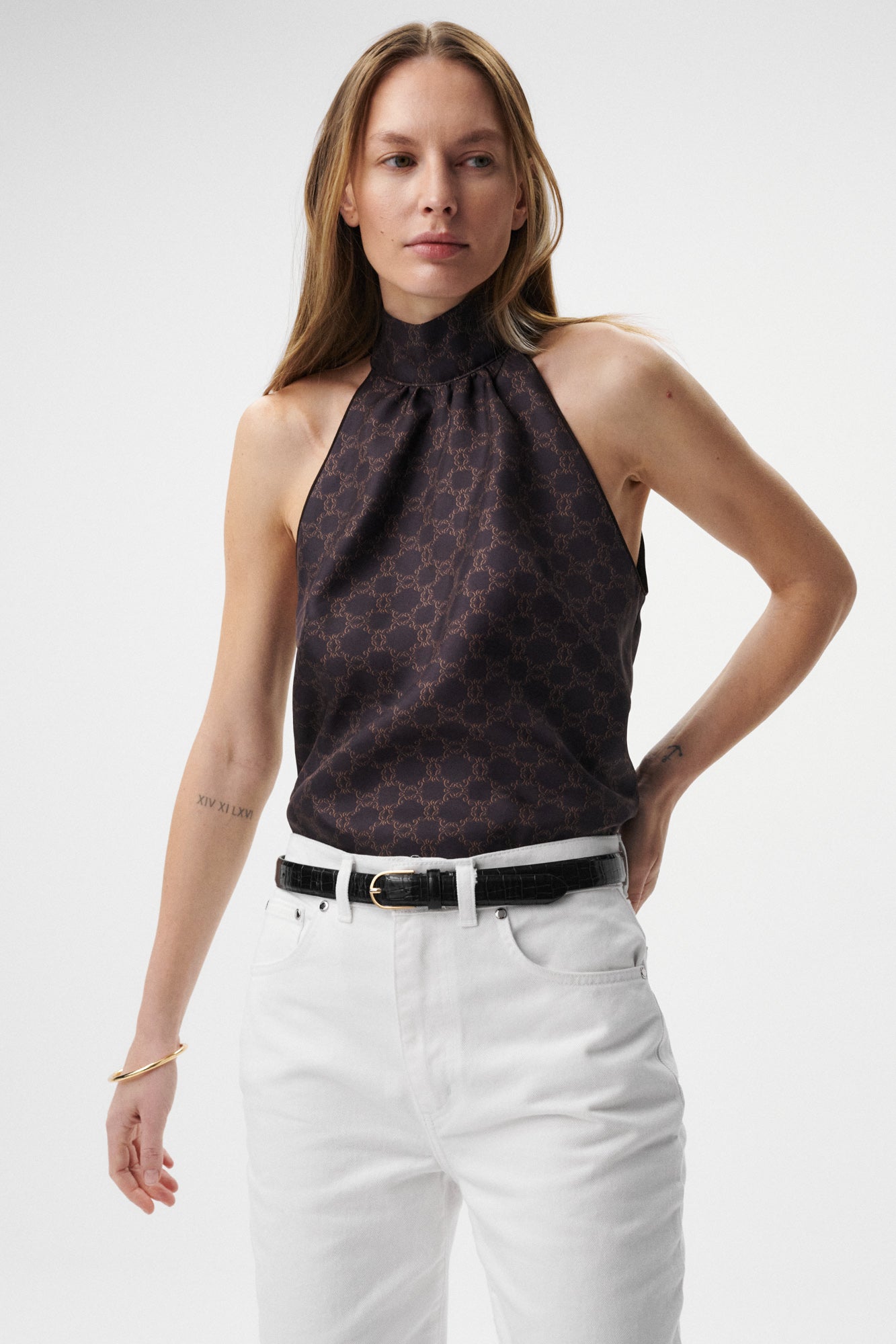 
                  
                    BRĄZOWY TOP MONOGRAM M
                  
                