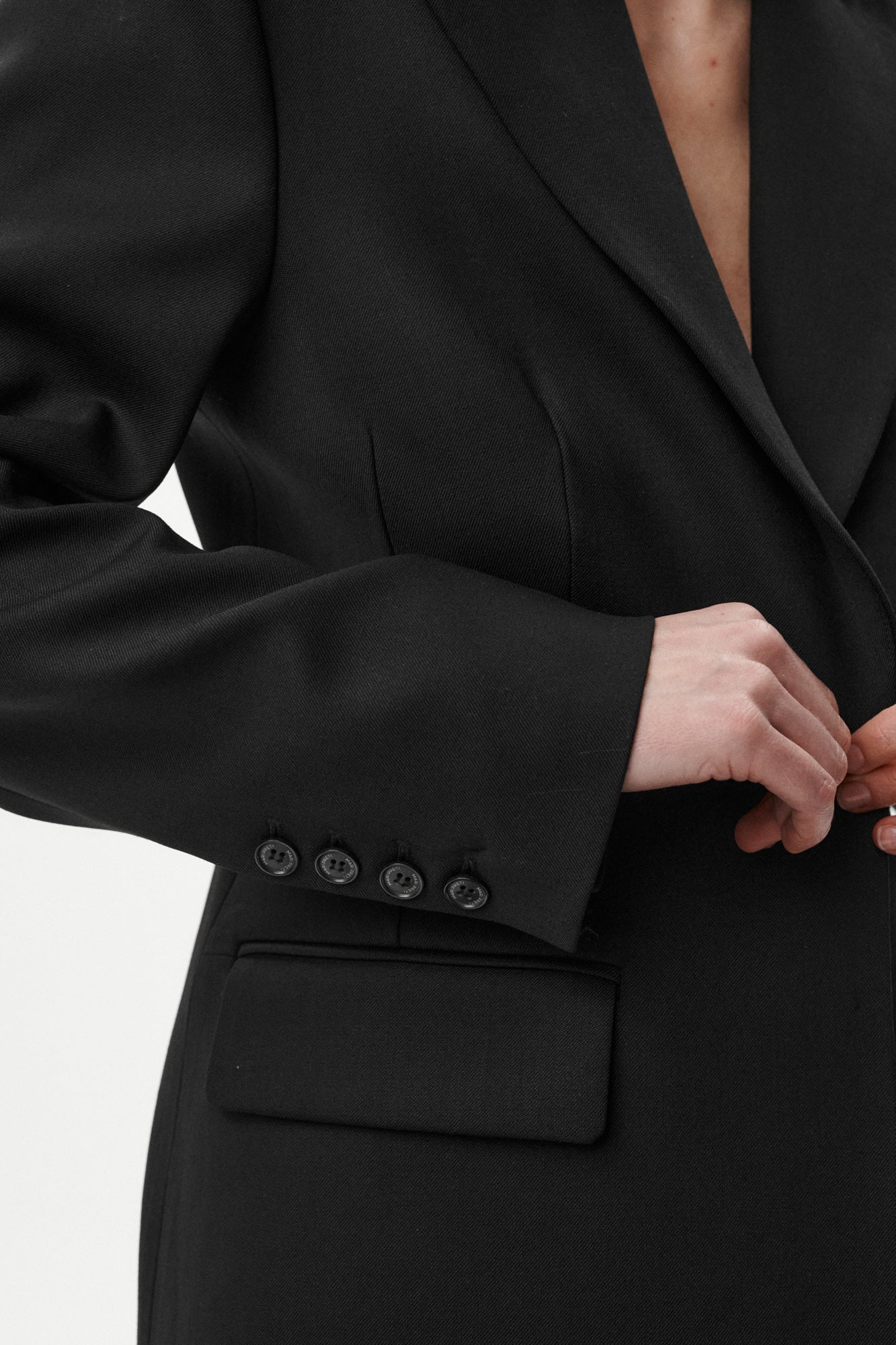 
                  
                    BLACK WOOL BLAZER SERENE
                  
                
