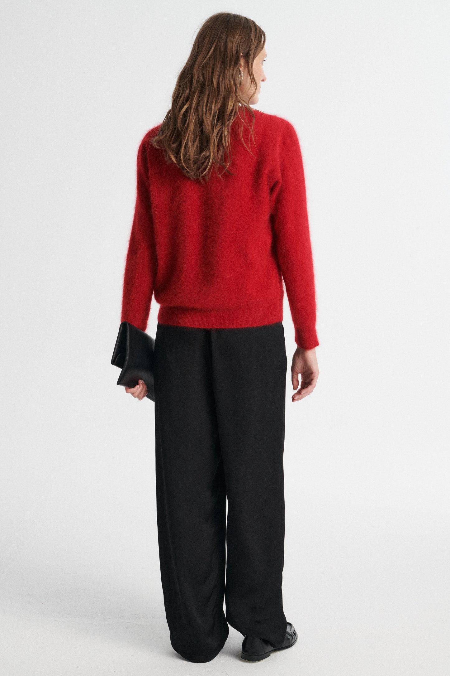 
                  
                    RED CASHMERE SWEATER WITH VISIBLE CARMEN HAIR
                  
                