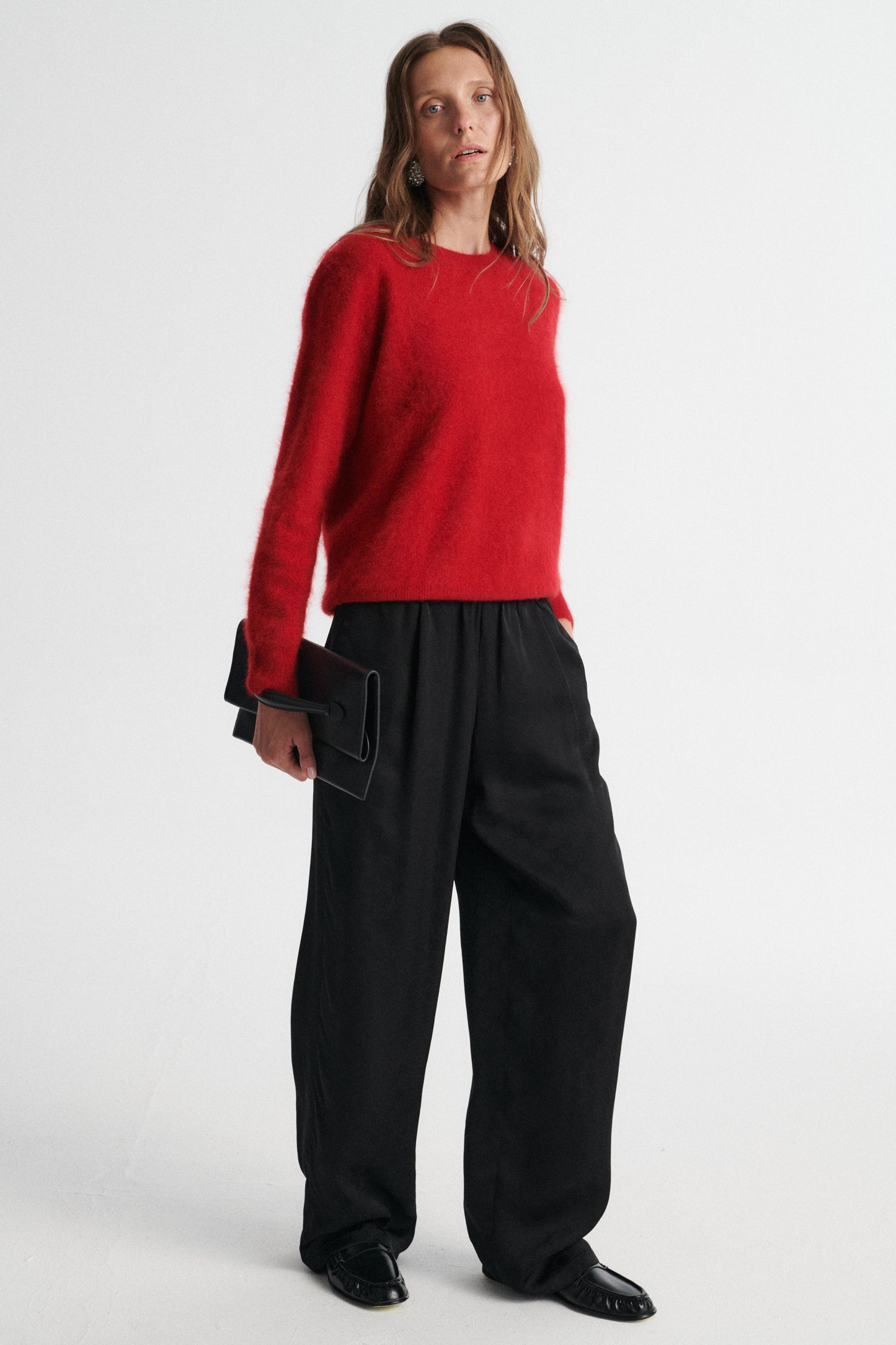 
                  
                    RED CASHMERE SWEATER WITH VISIBLE CARMEN HAIR
                  
                