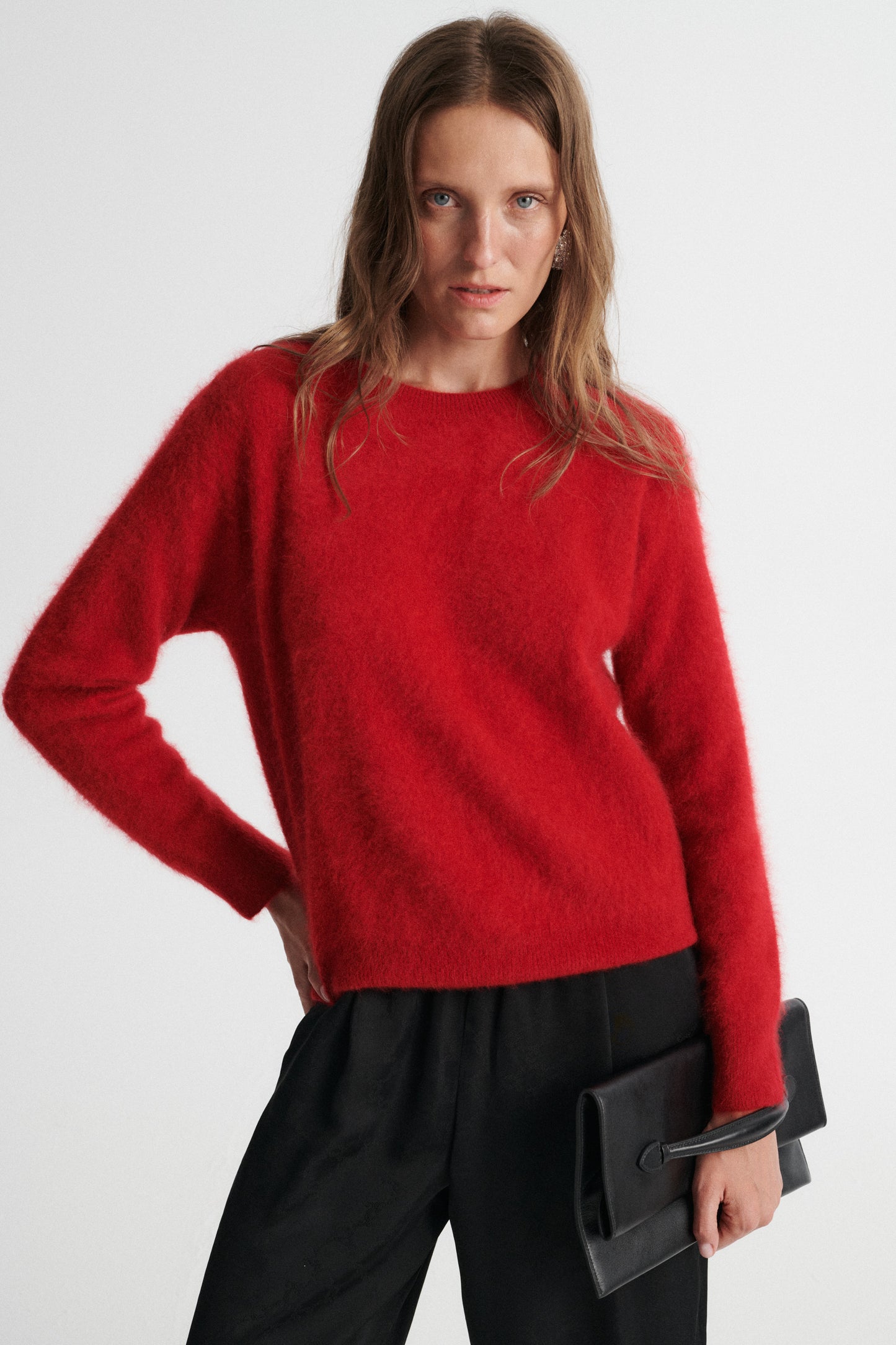 
                  
                    RED CASHMERE SWEATER WITH VISIBLE CARMEN HAIR
                  
                