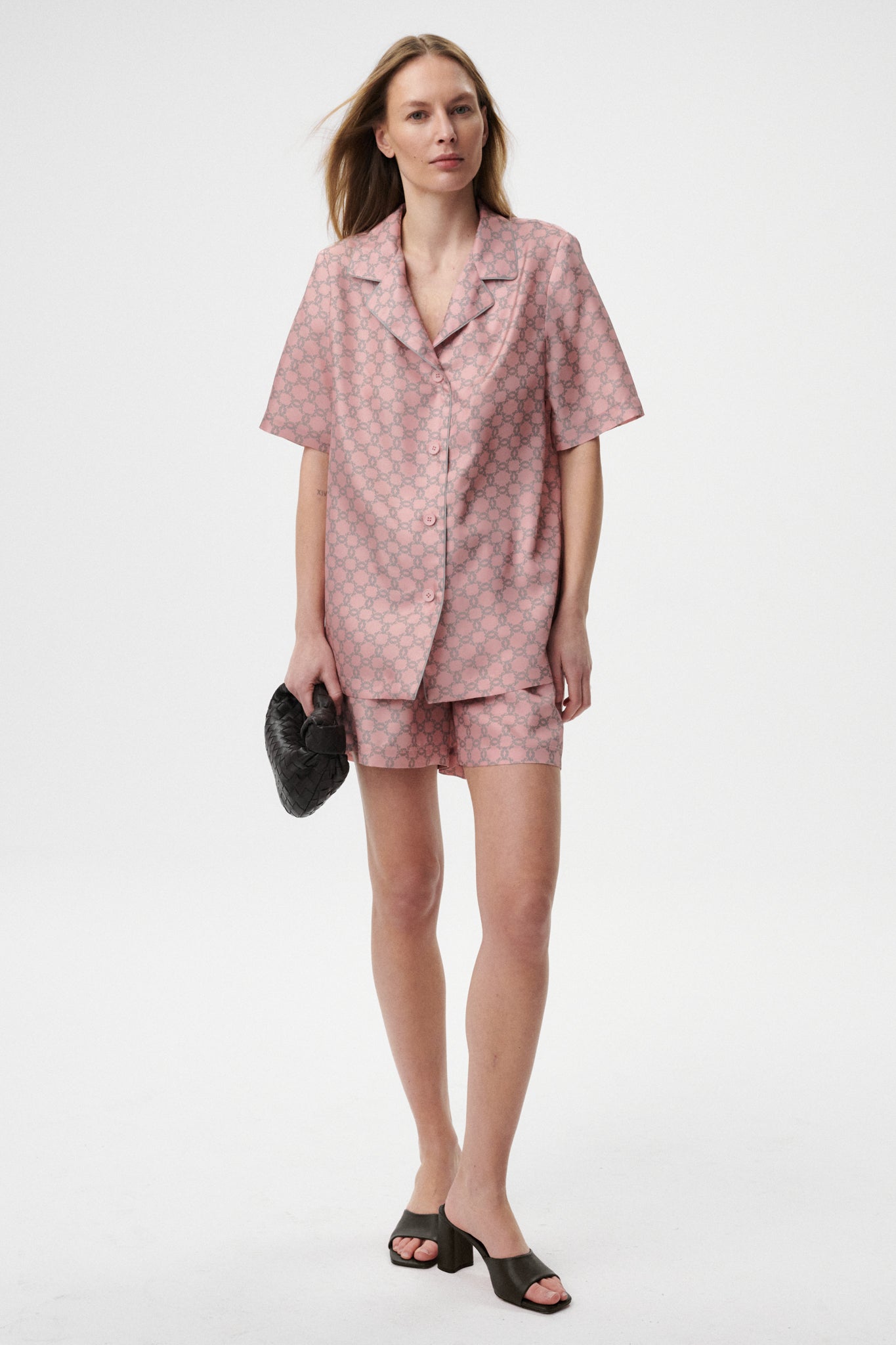 
                  
                    PINK SILK BLOUSE MONOGRAM M
                  
                